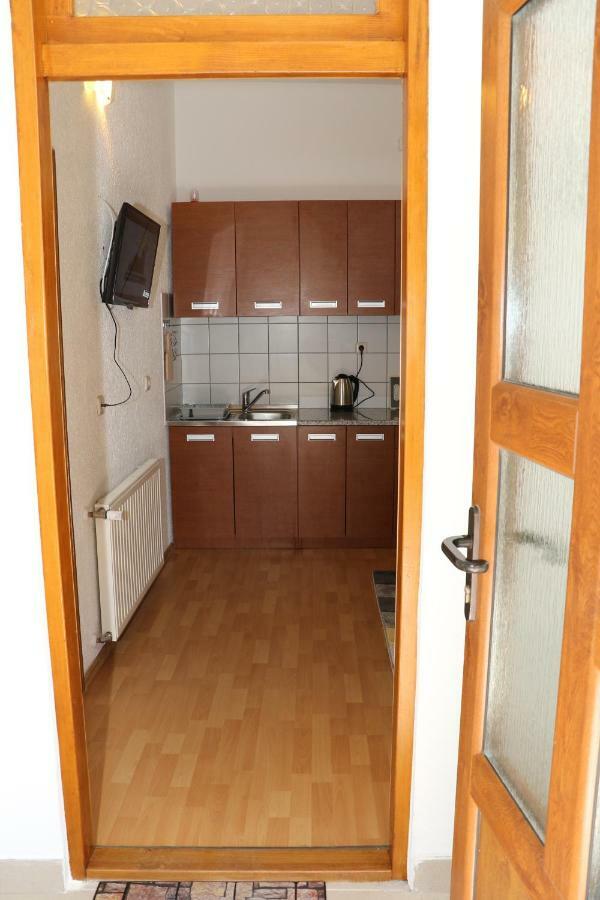 Guesthouse Mario Korenica Exterior photo